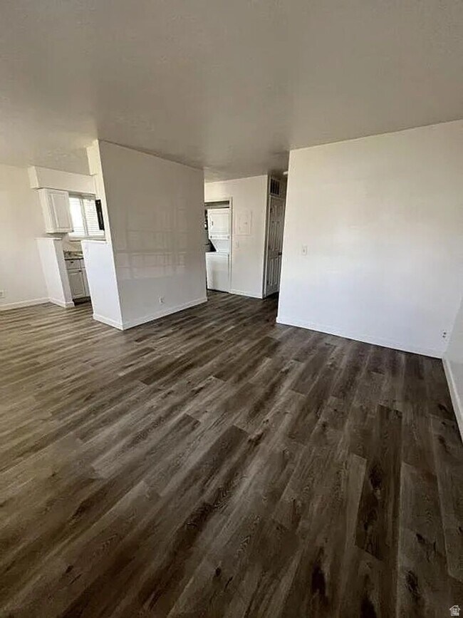 Building Photo - 1535 W 3395 S