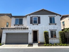Building Photo - 998 Rodeo Rd