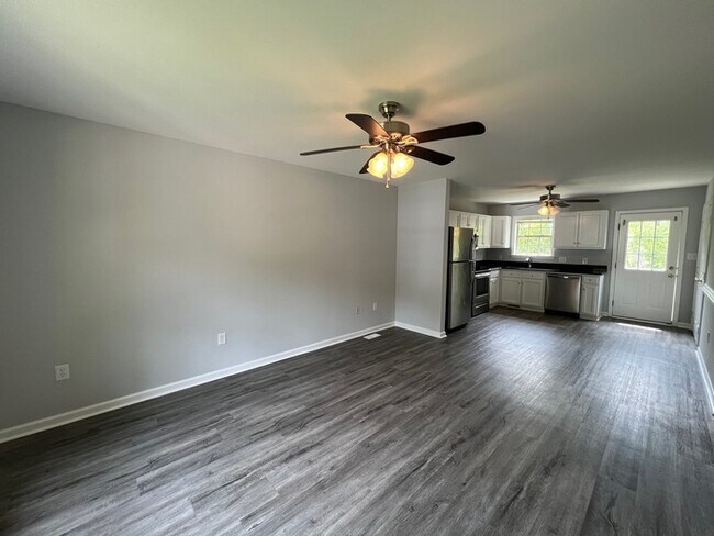 Foto del edificio - 355 Gurley Dr NW