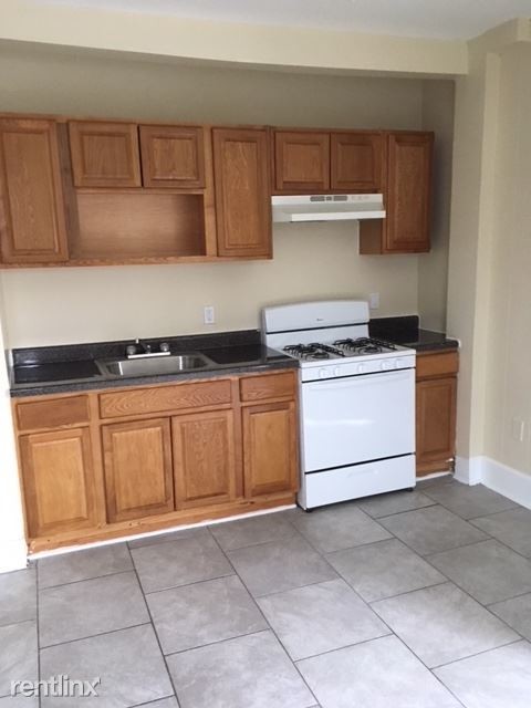 Building Photo - 122 Derby Ave