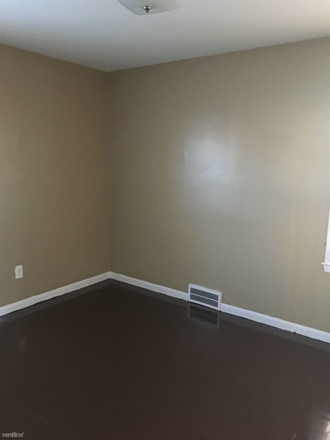 Building Photo - 3 br, 1 bath House - 563 Josephine St