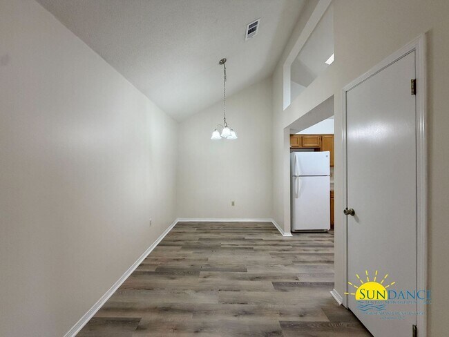 Foto del edificio - Nice 3 Bedroom Home Close to Eglin and Hurlburt Field AFB!