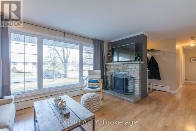 Building Photo - 1240 Adirondack Dr