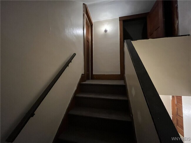 Foto del edificio - 168 Rodney Ave