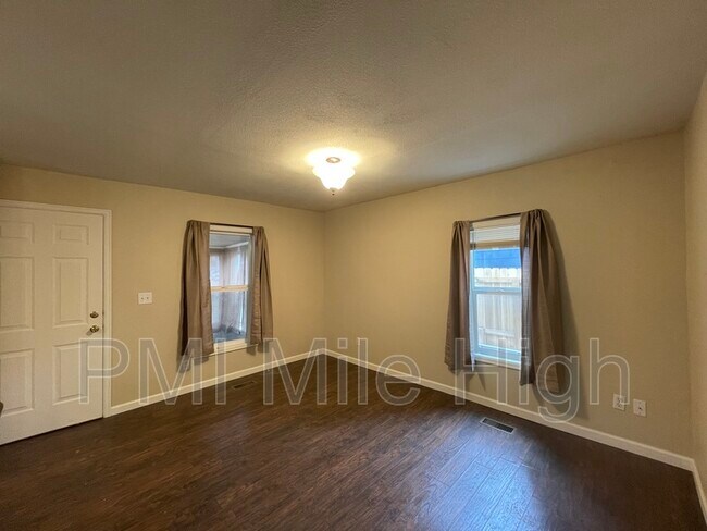 Foto del edificio - 228 Emery St
