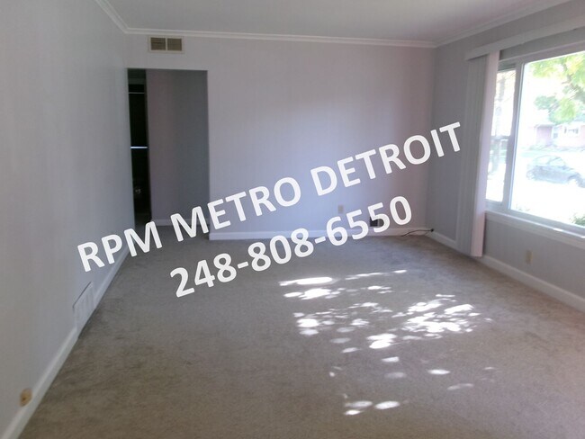 Foto del edificio - PRICE IMPROVEMENT:  MOVE IN READY RANCH HO...