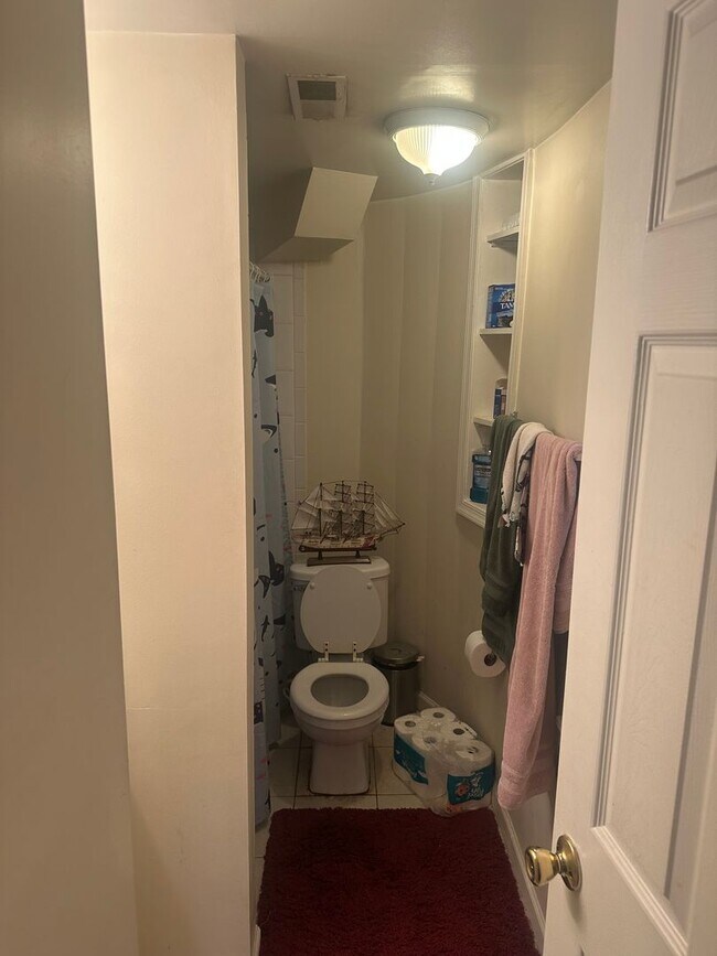 Foto del edificio - 629 Catharine St