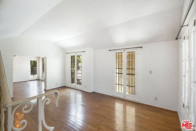 Foto del edificio - 6140 W 6th St