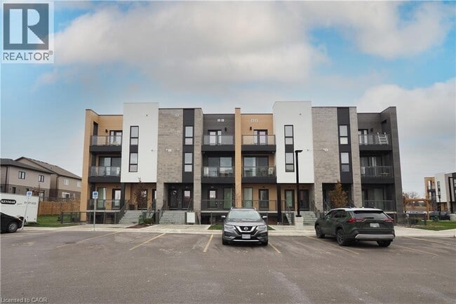 Building Photo - 261 Woodbine Ave