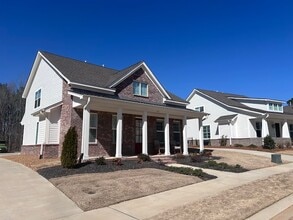 Building Photo - 655 Water Oak Dr