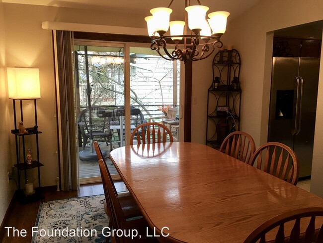 Foto del edificio - 4 br, 3 bath House - 11331 19th Ave NE