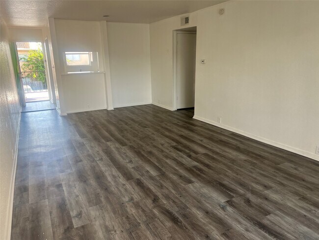 Foto del edificio - 3303 W Greenridge Dr