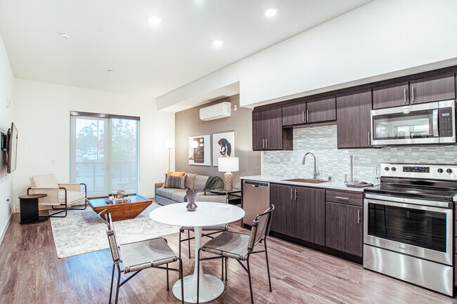 Foto del edificio - 400 Station Park Cir
