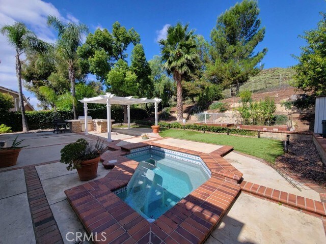 Foto del edificio - 753 Rushing Creek Pl