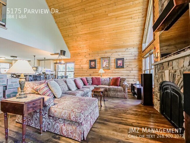 Foto del edificio - 5175 Parview Dr