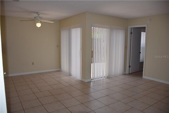 Foto del edificio - 470 Hunter Cir