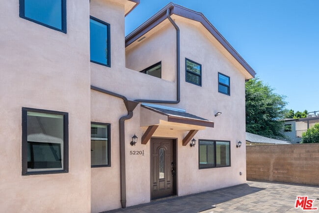 Building Photo - 5220 1/2 Goodland Ave