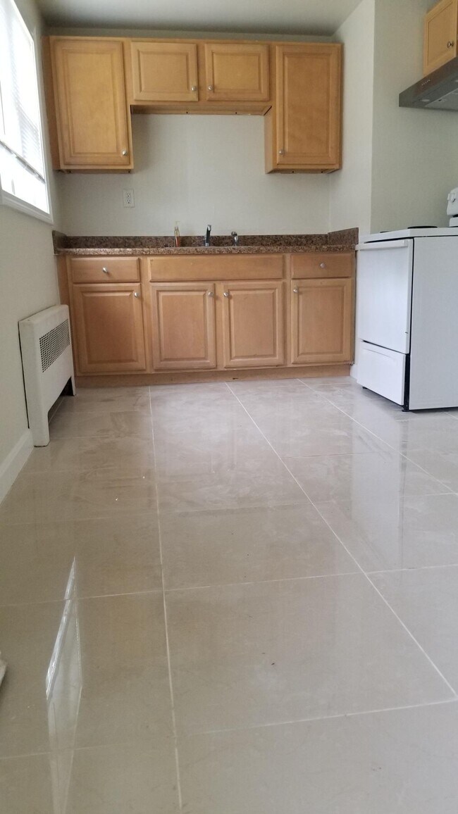 5 Marion Rd, Bedford, MA 01730 Townhome Rentals in Bedford MA