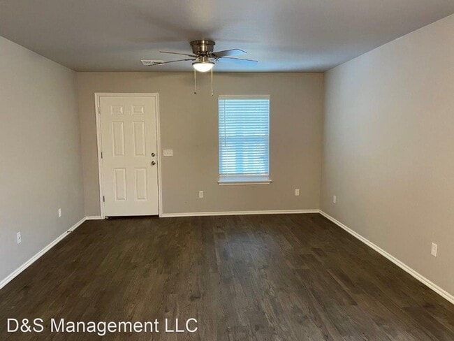 Building Photo - 2 br, 2 bath House - 567 N Walker #22