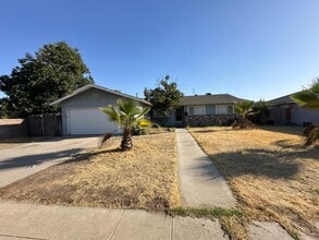 Building Photo - 3046 E Robinson Ave