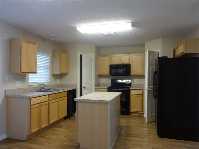 Foto del edificio - 11509 Whisperingbrook Lane
