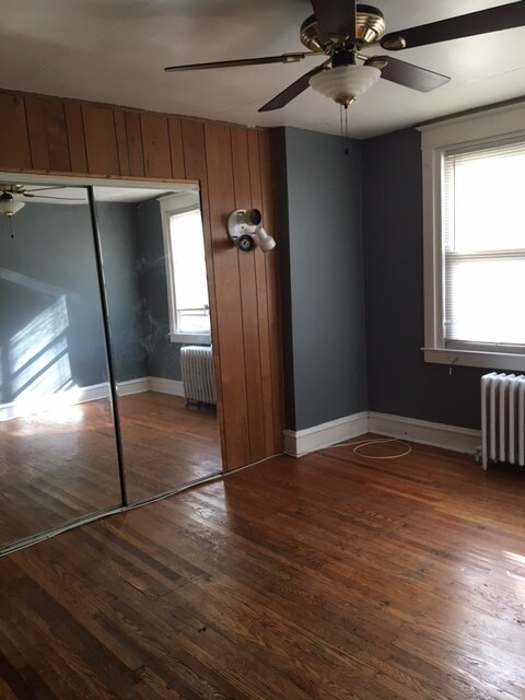 master bedroom - 4143 Barnett St