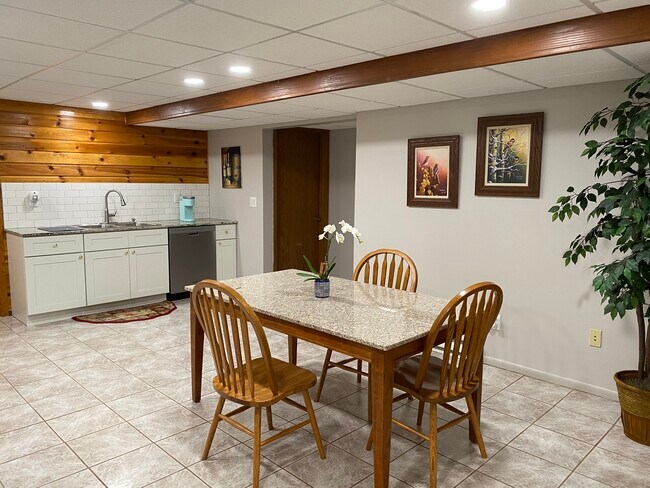 Foto del edificio - 8989 42nd St N