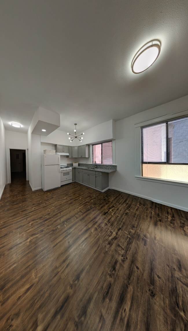 Building Photo - 1115 Stockton St