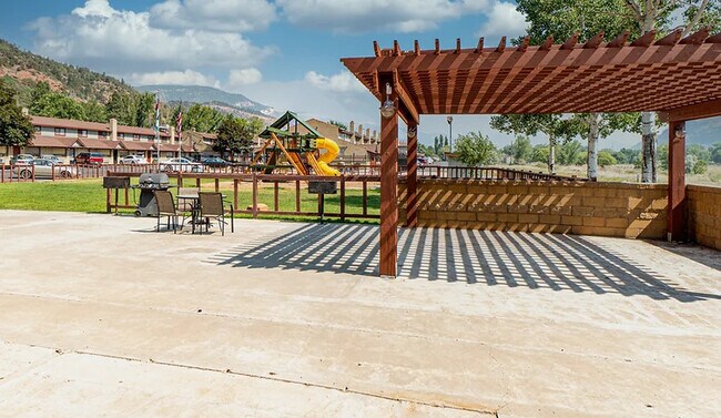 Apartamentos Red Cliff en Durango, Colorado - Red Cliff Apartments