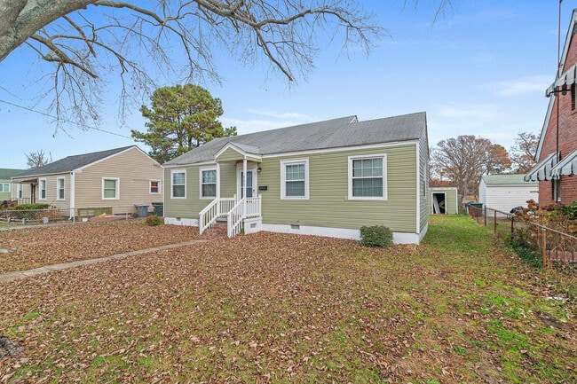 Building Photo - 402 Colonial Ave