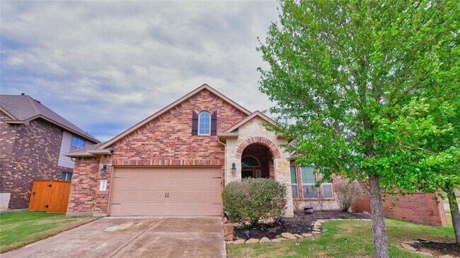 Building Photo - 23602 Ortensia St