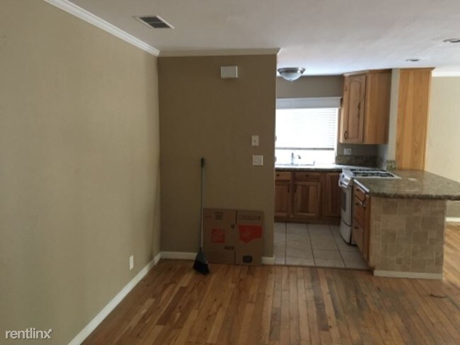 Building Photo - 3 br, 2 bath House - 1489 Daffodil Ct