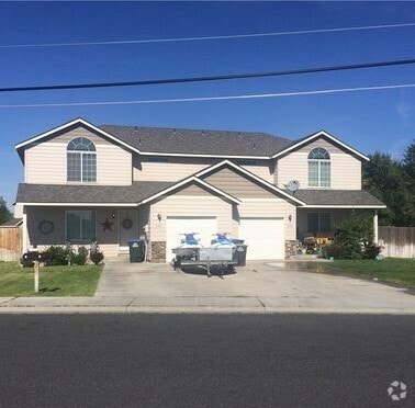 Building Photo - 440B Laguna Dr