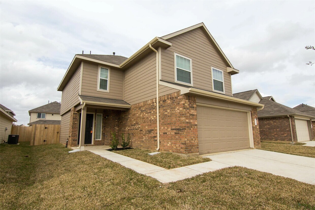 Primary Photo - 24218 Treviso Gardens Dr