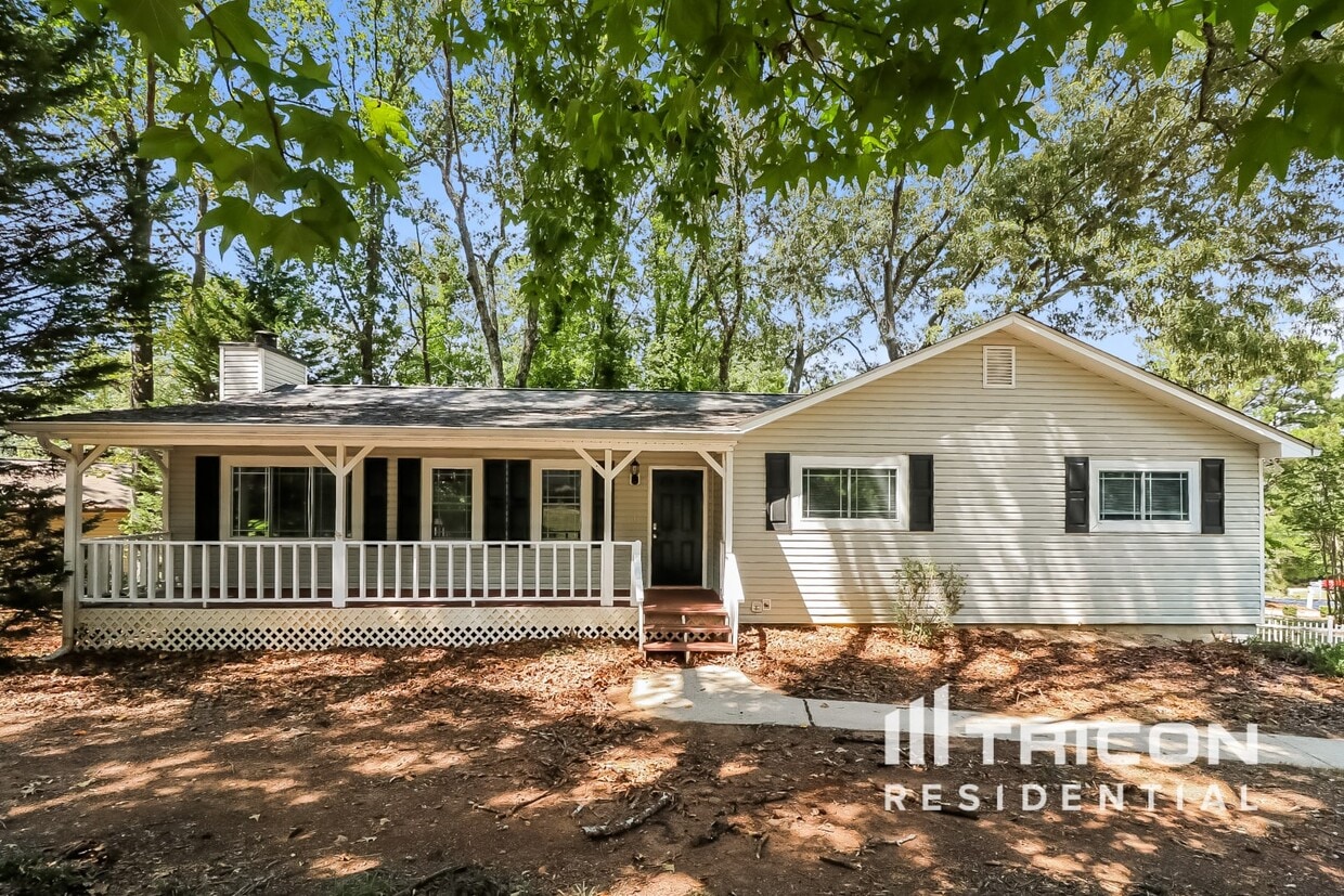 Primary Photo - 6640 Valley Hill Dr