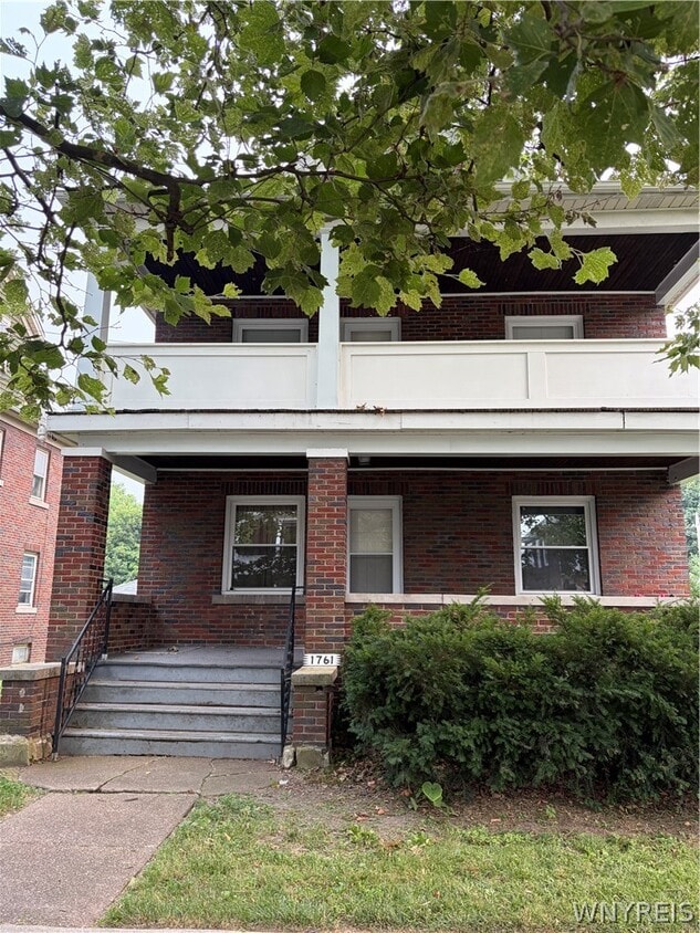 Building Photo - 1761 Welch Ave
