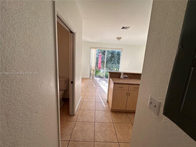 Foto del edificio - 12080 SW 268th St