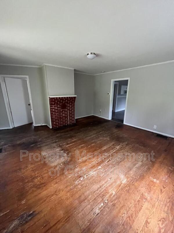 12 Owens St, Greenville, SC 29611 House Rental in Greenville, SC