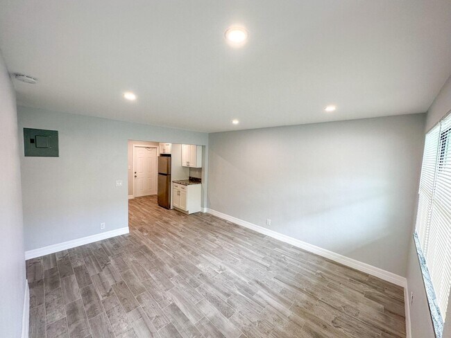 Foto del edificio - 1319 Douglass Ave