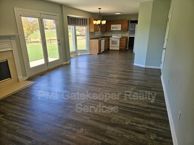 Building Photo - 9933 Cedar Knoll Dr