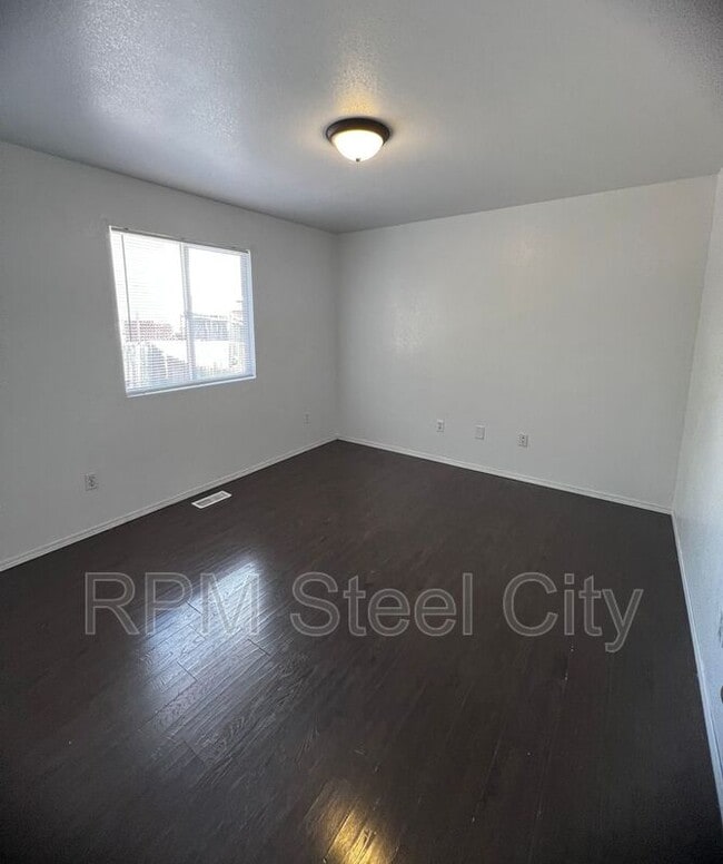 Foto del edificio - 4908 Prospect Dr