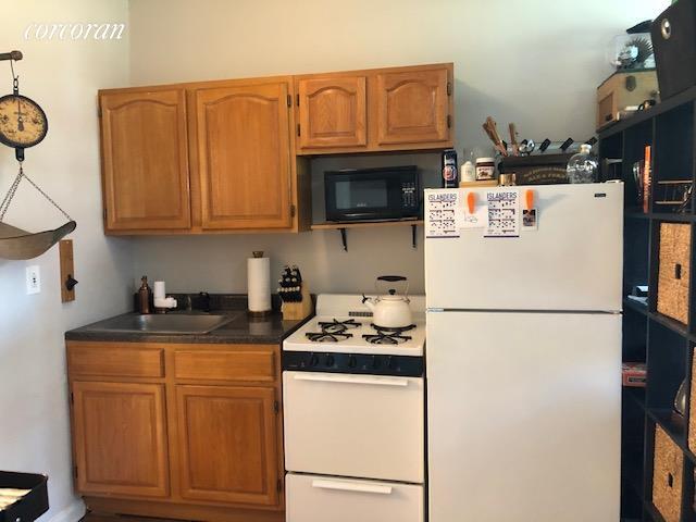 Building Photo - 186 State St