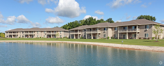 Building Photo - Wyndham Lake Villas