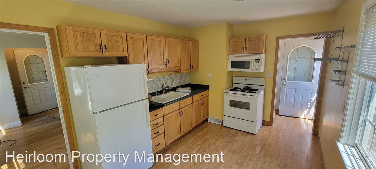Primary Photo - 2 br, 1 bath House - 718 E Skyline Parkway