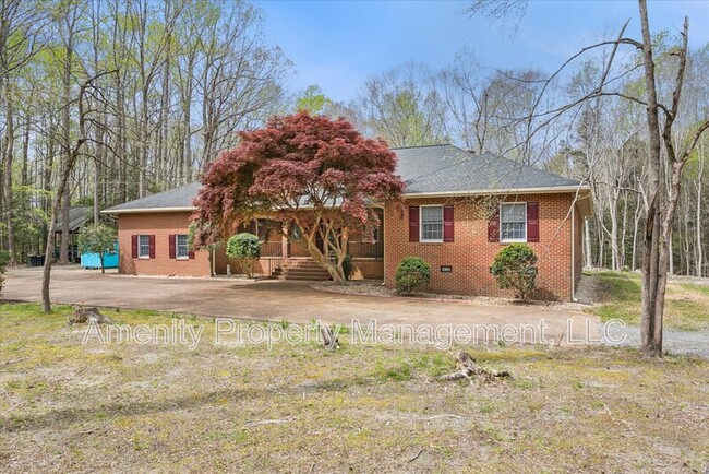 Foto del edificio - 5974 Ladysmeade Ln