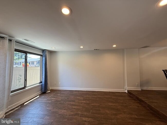 Building Photo - 18118 Kilrush Ct