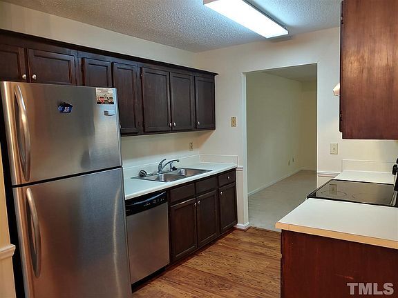 Building Photo - 503 Darby Glen Ln