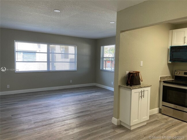 Building Photo - 400 NW 65th Ave