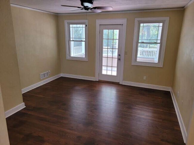 Building Photo - SED6225#-PR