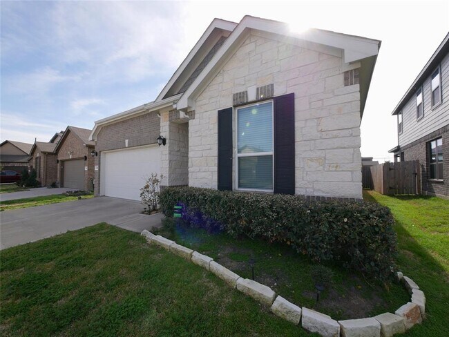 Foto del edificio - 14615 Cypress Creek Landing